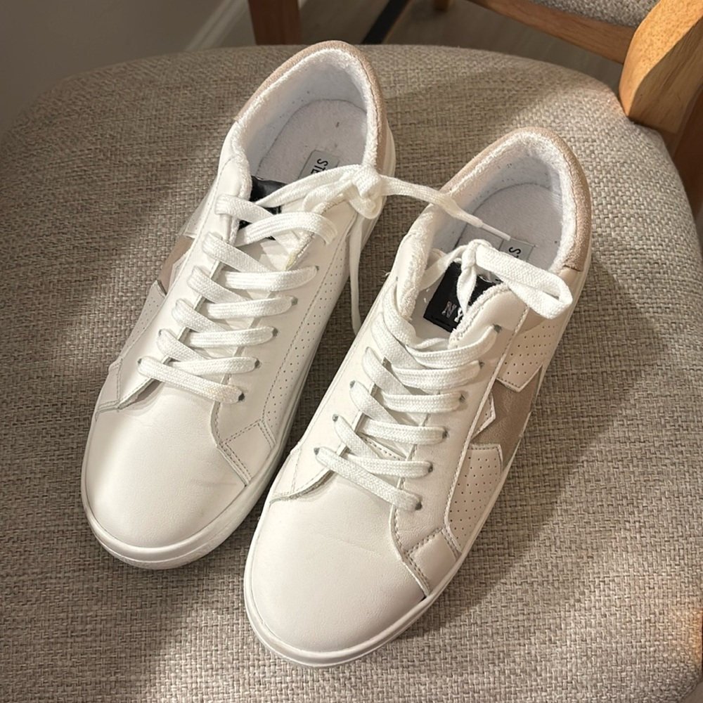 Steve Madden Sneakers